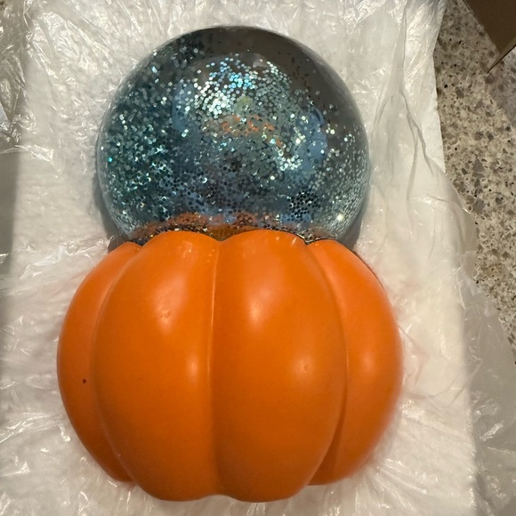 Disney STITCH 6" Snow Globe  NEW - Picture 4 of 8